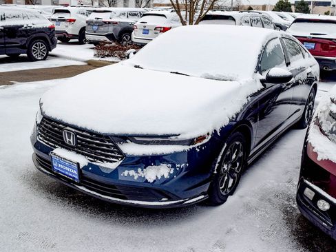 Certified 2025 Honda Accord SE image 1