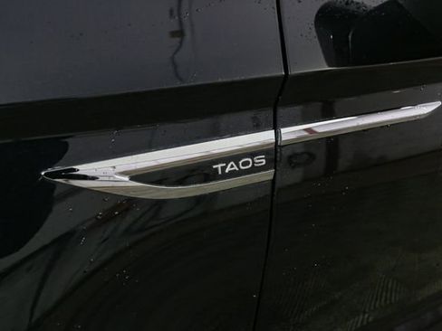 Used 2022 Volkswagen Taos SEL image 7