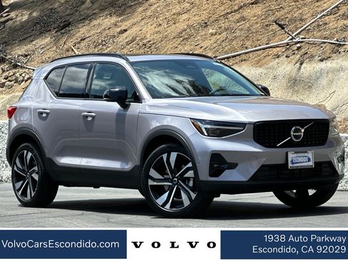 New 2026 Volvo XC40 B5 Ultra AWD/4WD image 1