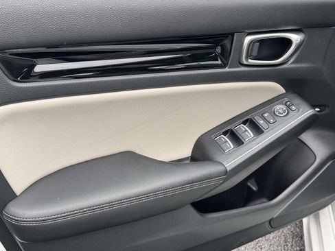 Used 2023 Honda Civic Touring image 30