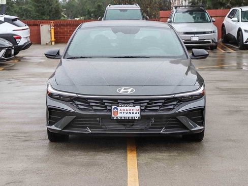 New 2026 Hyundai Elantra SEL FWD image 2