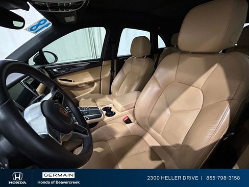 Used 2018 Porsche Macan image 28