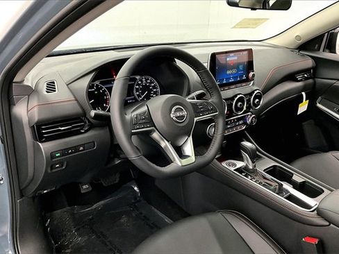 New 2025 Nissan Sentra SR w/ SR Premium Package image 6