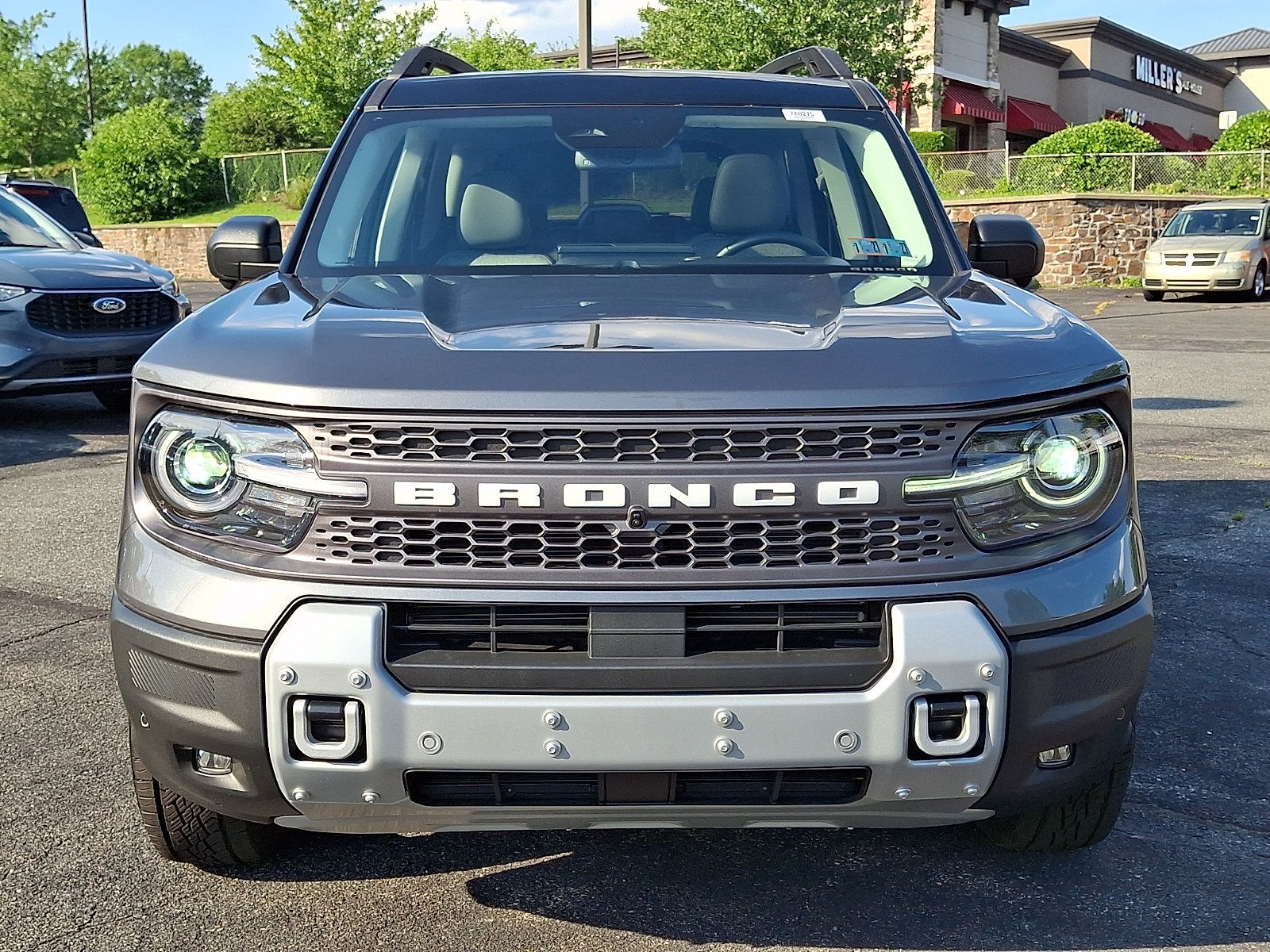 Used 2025 Ford Bronco Sport Badlands w/ Badlands Tech Package AWD/4WD image 2