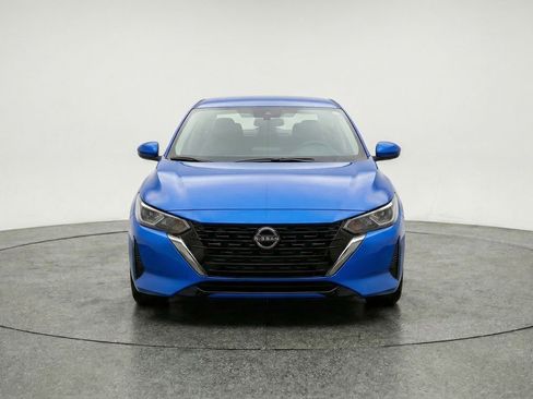 Used 2025 Nissan Sentra SV image 2