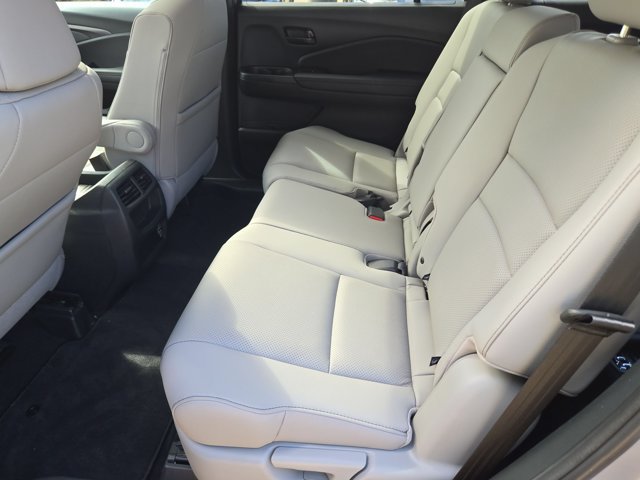 Used 2023 Honda Passport EX-L image 10