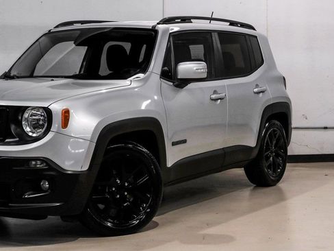 Used 2017 Jeep Renegade Altitude image 6