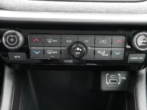 Used 2022 Jeep Compass Latitude w/ Convenience Group image 23