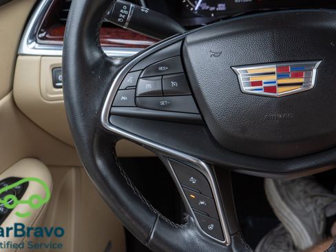 Used 2018 Cadillac XT5 Premium Luxury FWD image 25