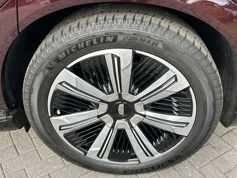 New 2026 Cadillac Escalade IQ Luxury 2 AWD/4WD image 29