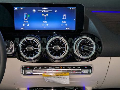 New 2026 Mercedes-Benz GLA 250 GLA 250 image 14