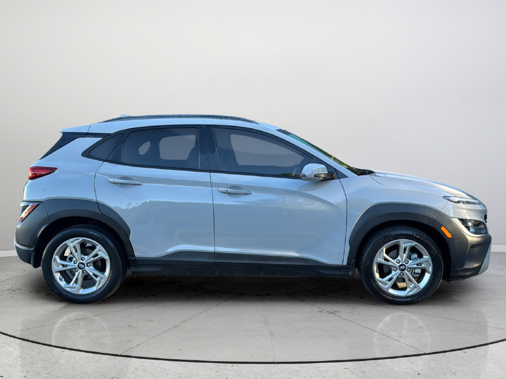Used 2023 Hyundai Kona SEL w/ Cargo Package FWD image 9