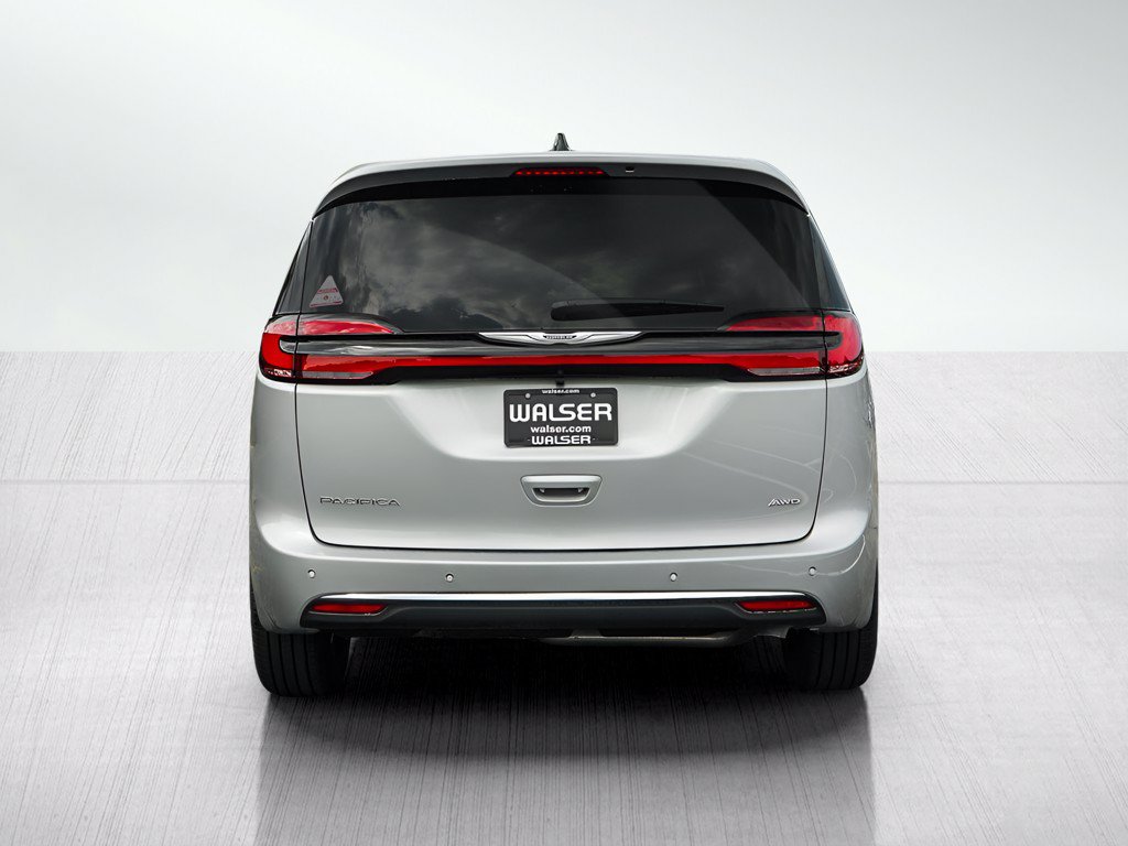 New 2026 Chrysler Pacifica Select AWD/4WD image 5