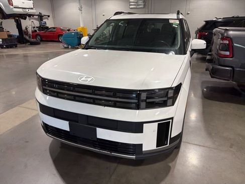 Used 2024 Hyundai Santa Fe Limited image 6