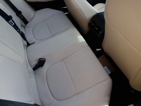 Used 2017 Jaguar XE image 36