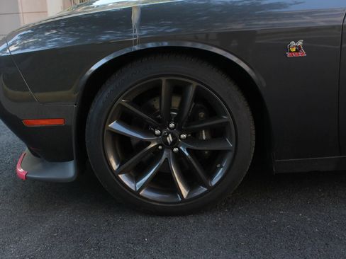 Used 2019 Dodge Challenger R/T Scat Pack RWD image 11