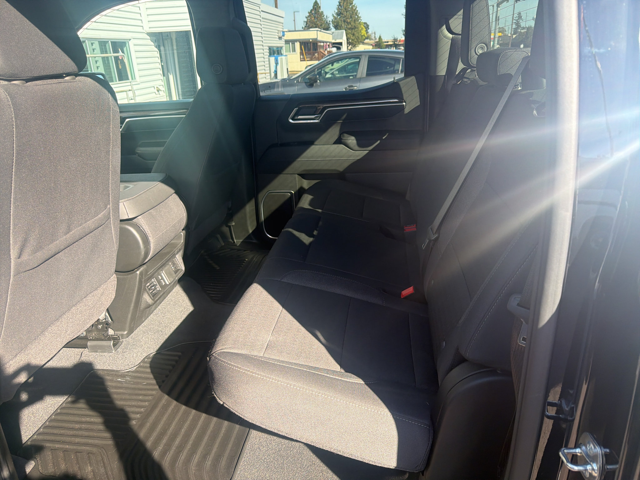 Used 2026 Chevrolet Silverado 1500 LT AWD/4WD image 9
