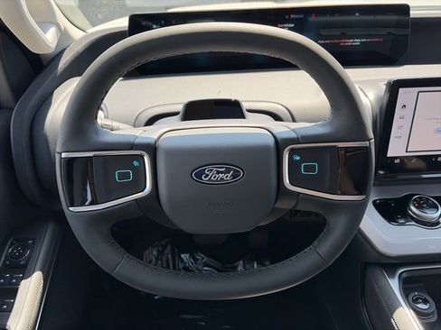 New 2026 Ford Expedition Active AWD/4WD image 17