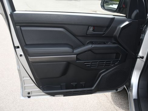 New 2026 Toyota 4Runner SR5 image 5