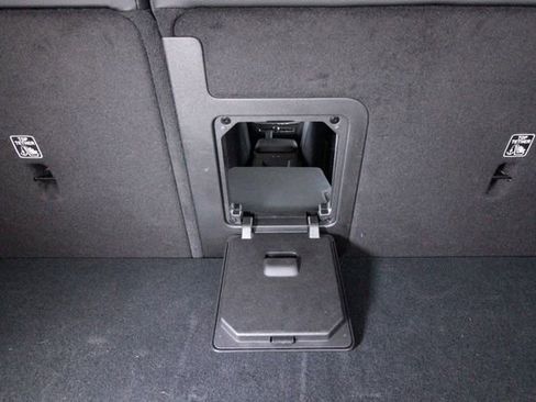 Certified 2025 Volvo XC60 B5 Plus w/ Climate Package AWD/4WD image 30