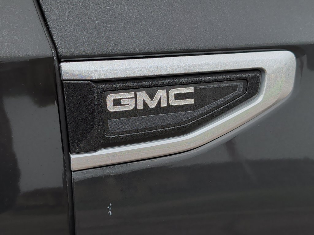 Used 2024 GMC Yukon XL SLT w/ SLT Luxury Package AWD/4WD image 42