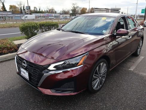 Certified 2025 Nissan Altima 2.5 SL AWD/4WD image 9