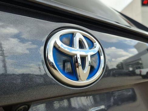 Used 2022 Toyota RAV4 LE AWD/4WD image 12