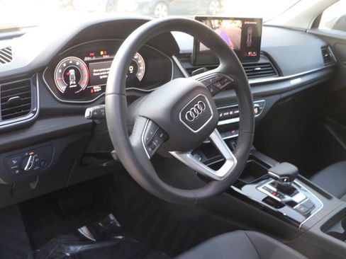 Certified 2025 Audi Q5 2.0T Premium w/ Convenience Plus Package image 14