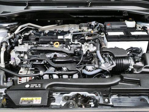 Used 2023 Toyota Corolla Cross XLE w/ Convenience Package AWD/4WD image 8