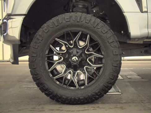 Used 2024 Ford F250 XLT w/ FX4 Off-Road Package AWD/4WD image 7