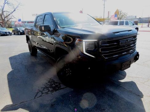 Used 2023 GMC Sierra 1500 AT4X image 3