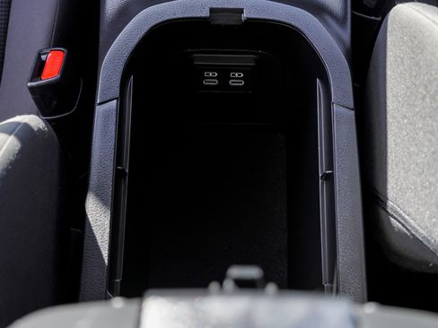 Certified 2024 Toyota RAV4 LE AWD/4WD image 36