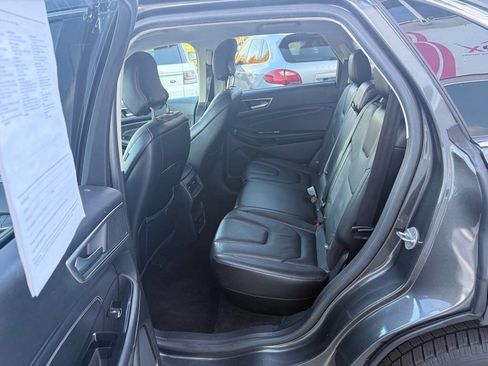 Used 2015 Ford Edge Titanium image 16