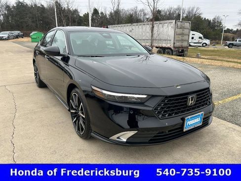 Used 2025 Honda Accord Touring image 8