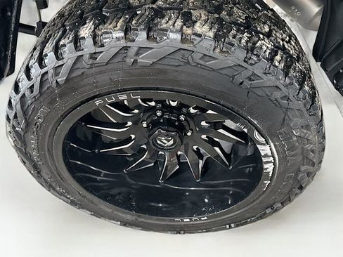 Used 2023 Toyota Tundra Platinum image 31