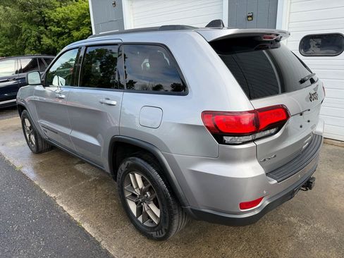 Used 2016 Jeep Grand Cherokee Laredo 75th Anniversary AWD/4WD image 6