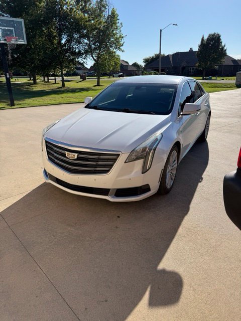 Used 2019 Cadillac XTS Luxury FWD image 1