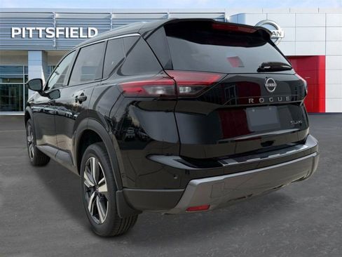 New 2025 Nissan Rogue SL w/ Tech Package image 5