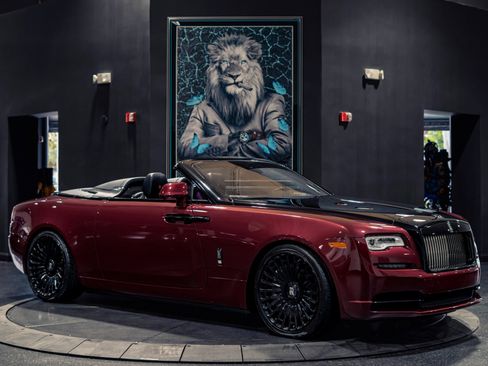 Used 2019 Rolls-Royce Dawn image 40