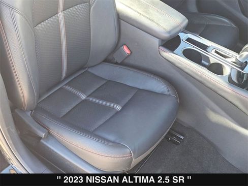 Used 2023 Nissan Altima 2.5 SR image 32