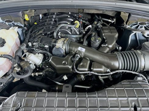 Certified 2024 Jeep Grand Cherokee L Limited w/ Luxury Tech Group II image 44