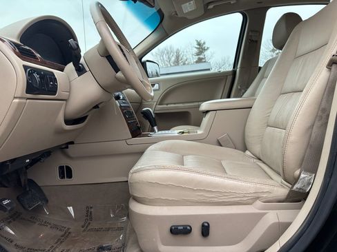 Used 2007 Ford Five Hundred SEL image 17