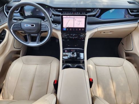Certified 2022 Jeep Grand Cherokee Limited 4xe w/ Luxury Tech Group II AWD/4WD image 25