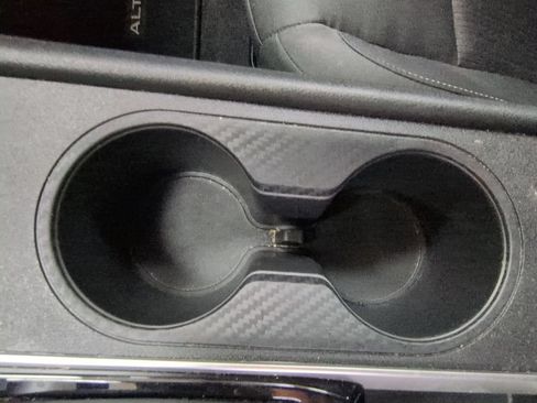 Used 2025 Nissan Altima 2.5 SV FWD image 21