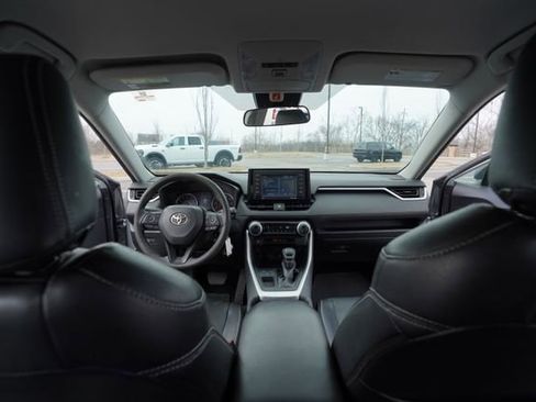 Used 2022 Toyota RAV4 LE image 23