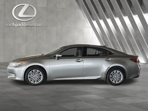 Used 2015 Lexus ES 350 w/ Luxury Package FWD image 1