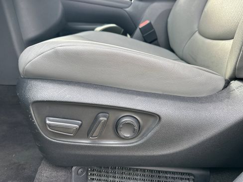 Used 2024 Toyota Sienna XLE image 13