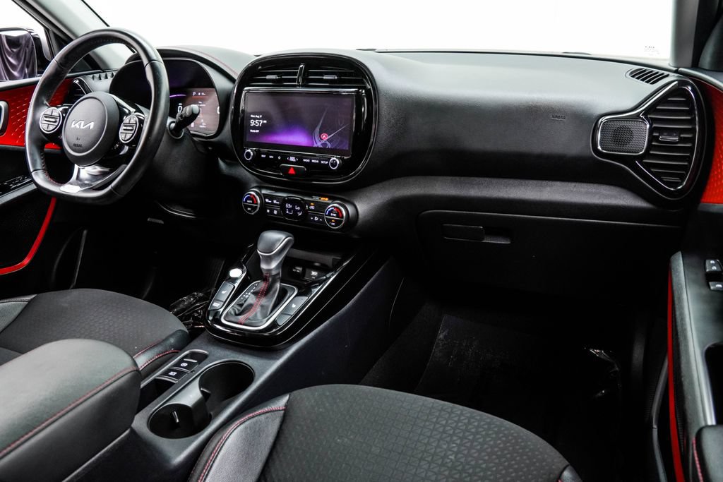 Used 2023 Kia Soul GT-Line w/ GT-Line Technology Package FWD image 23