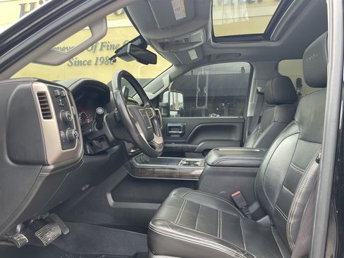 Used 2015 GMC Sierra 2500 Denali w/ Duramax Plus Package AWD/4WD image 22
