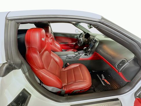 Used 2012 Chevrolet Corvette Grand Sport w/ 3LT Preferred Equipment Group image 25